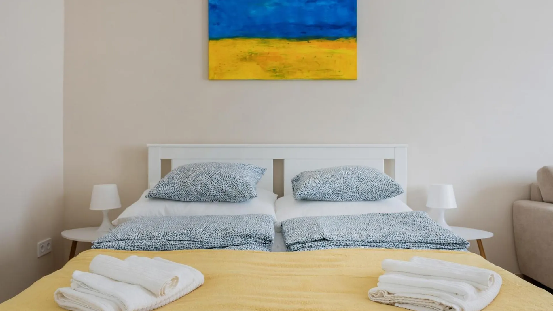 Stylish New Apartment With 2 Bedrooms In Buda 2 Budapest